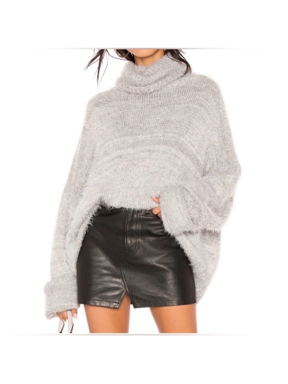 Show Me Your MuMu Fatima Light Gray Fuzzy Oversized Turtleneck Sweater Sz Medium